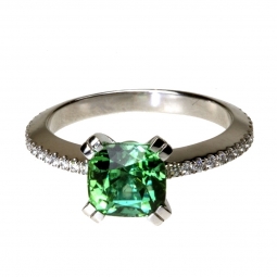 CRÉATION SEILER<br />
Ring - Weissgold<br />
Zsavorit/Diamanten